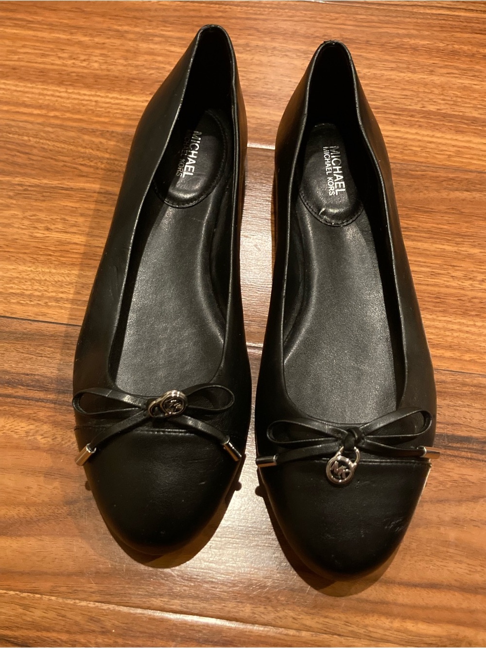 Michael Kors Women's Black Ballet Flats with Logo Charm SZ 9M